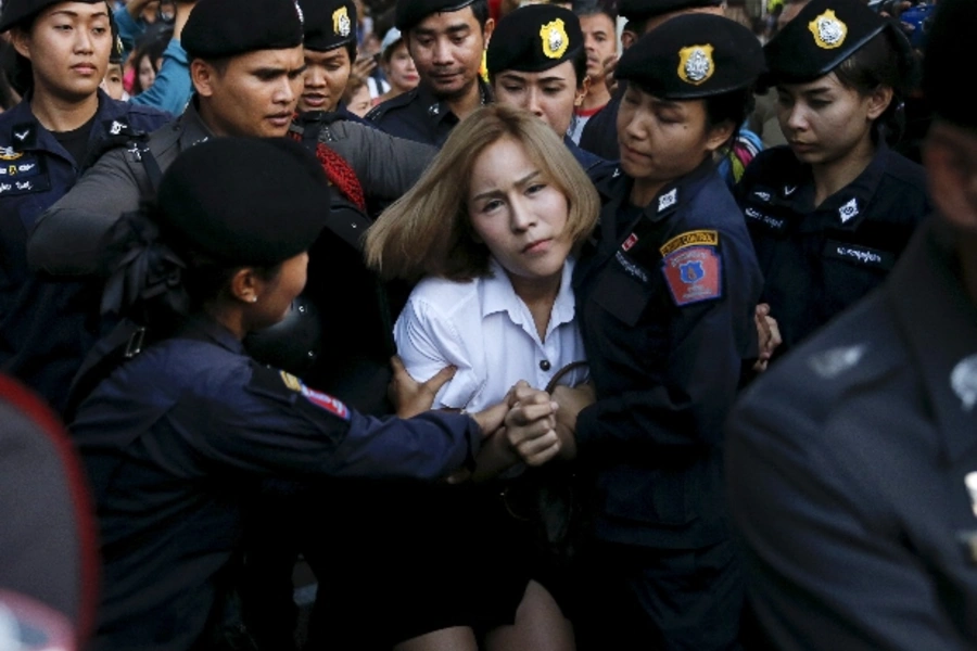 Thai-protestor-referendum