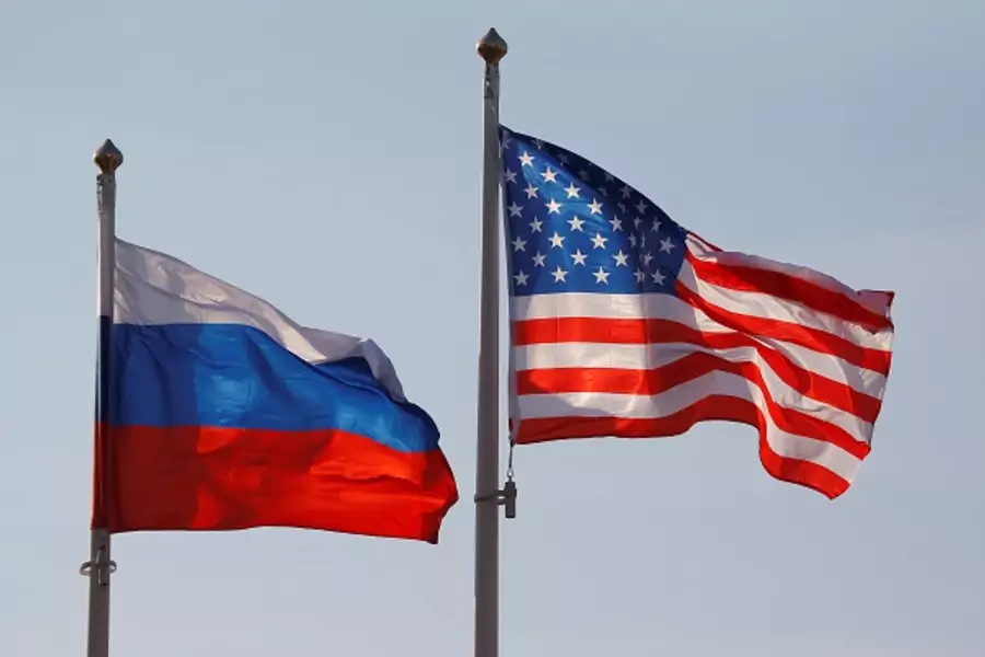 U.S. and Russian flags (Photo: Reuters/ Maxim Shemetov)