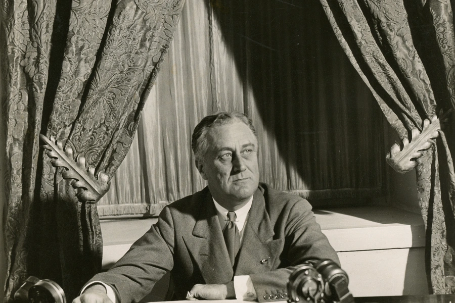 Franklin delano roosevelt fireside chats