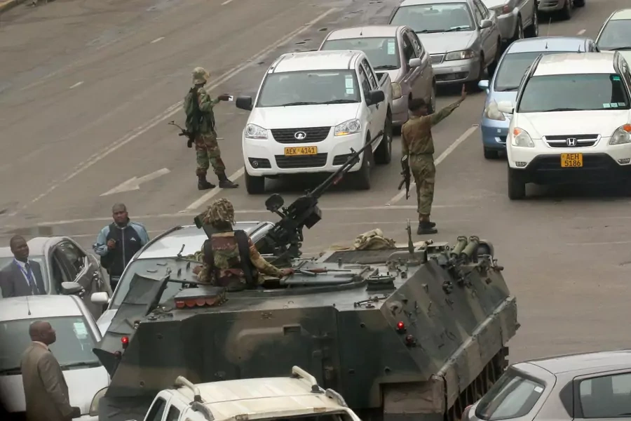 Military vehicles and soldiers patrol the streets in Harare, Zimbabwe, November 15,2017. 