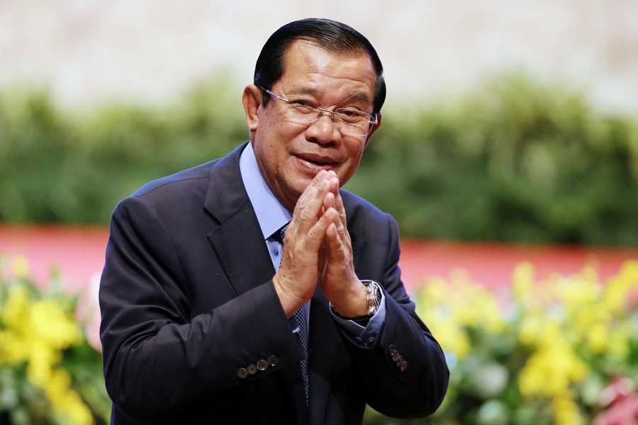 Cambodia's Prime Minister Hun Sen arrives for the sixth Mekong Greater Sub-Region Summit in Hanoi, Vietnam, on March 31,2 018.