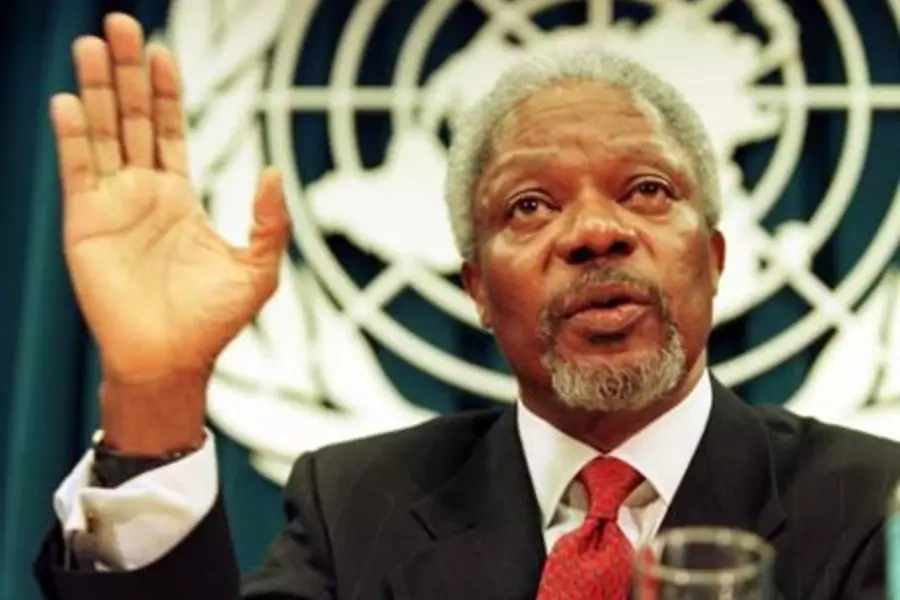 Kofi Annan addresses a news conference at UN headquarters in New York, 1997.