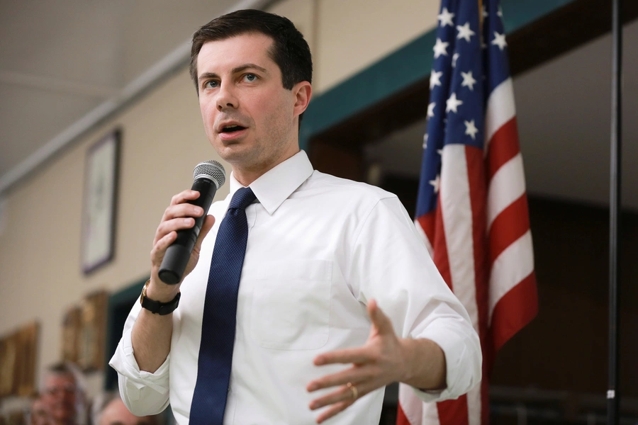 Pete Buttigieg speaks during a town hall meeting in Fort Dodge, Iowa. Elijah Nouvelage/REUTERS