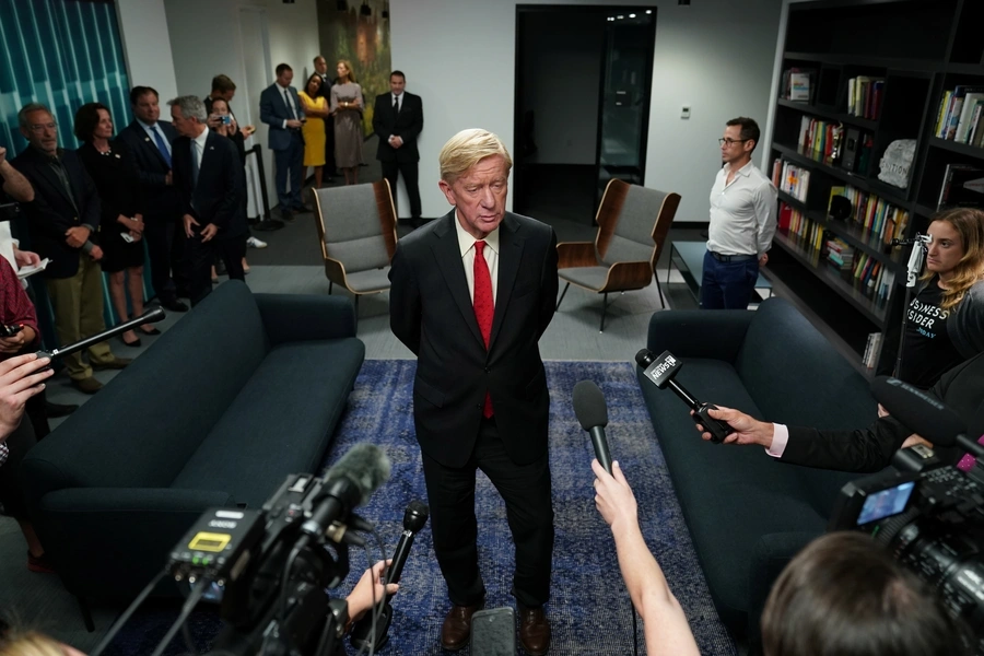 Former Governor William Weld answers questions in New York after a September 24 debate.