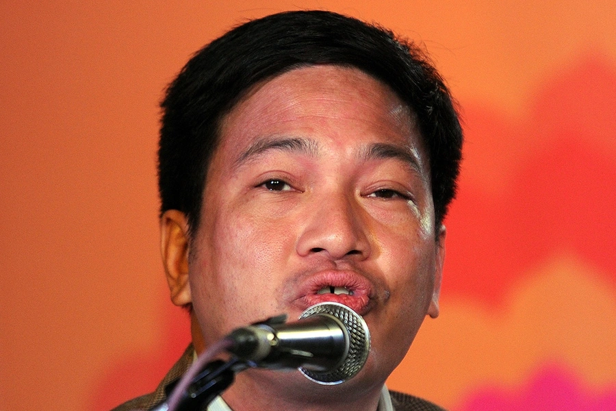 Myanmar author Thant Myint-U speaks during the DSC Jaipur Literature Festival (JLF) in Jaipur, India on January 23, 2012.