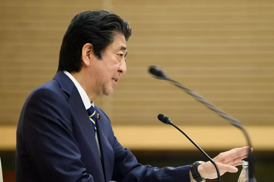 Japan's Prime Minister Shinzo Abe speaks during a news conference as the spread of the coronavirus disease (COVID-19) continues in Tokyo, Japan, May 14, 2020. Akio Kon/Pool via REUTERS