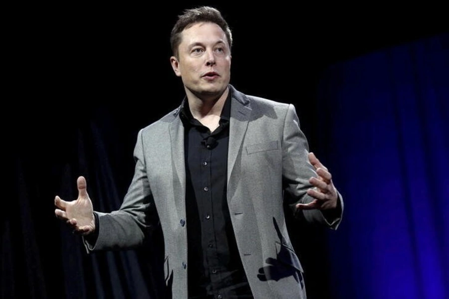 Elon Musk speaks at an event in California in 2015.